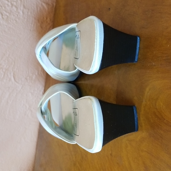 NWOB Nina Twisted Open Toe Mules - Picture 3 of 6